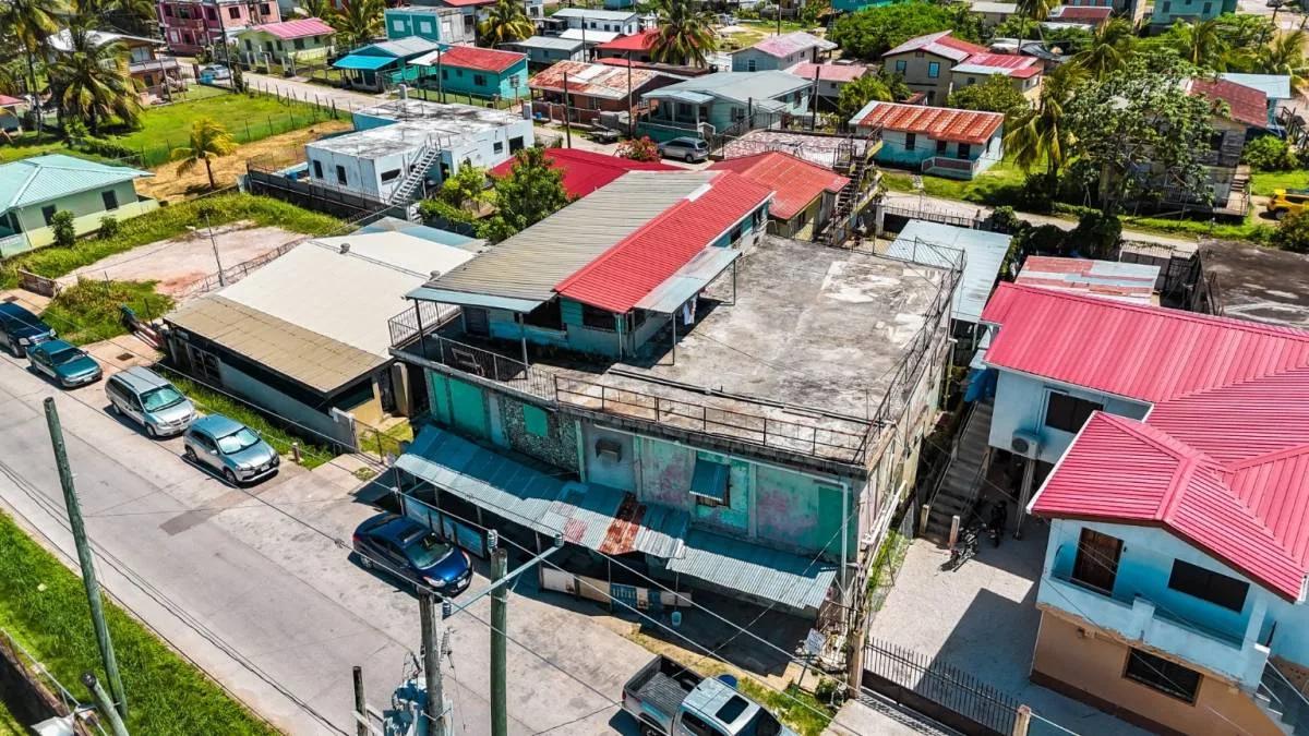 3-Story Commercial & Residential Income Property | NOW $225,000 USD - Photo 3