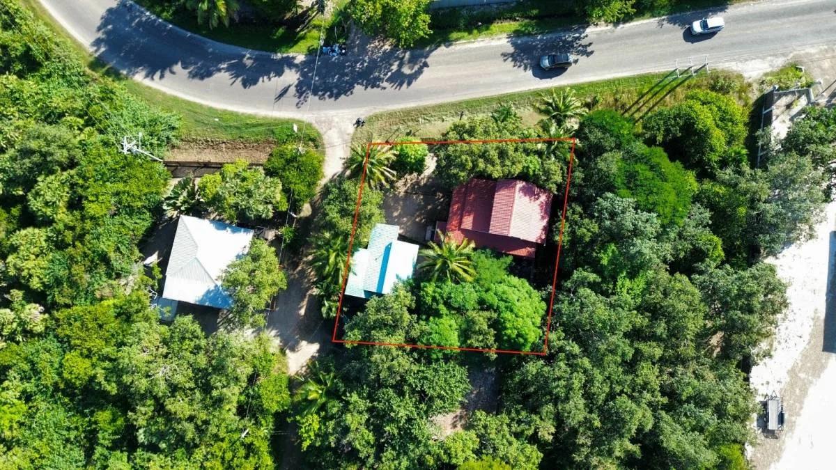 Income-Generating Oasis on the Placencia Peninsula - Photo 2