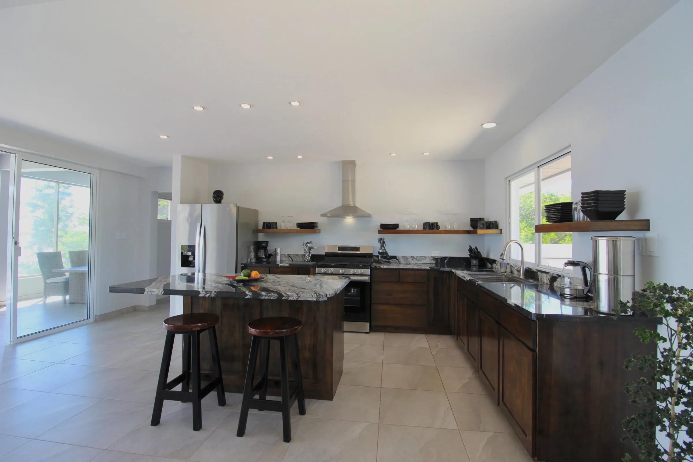 Seascape - Modern Beachfront Home On 2 Acres - Photo 8