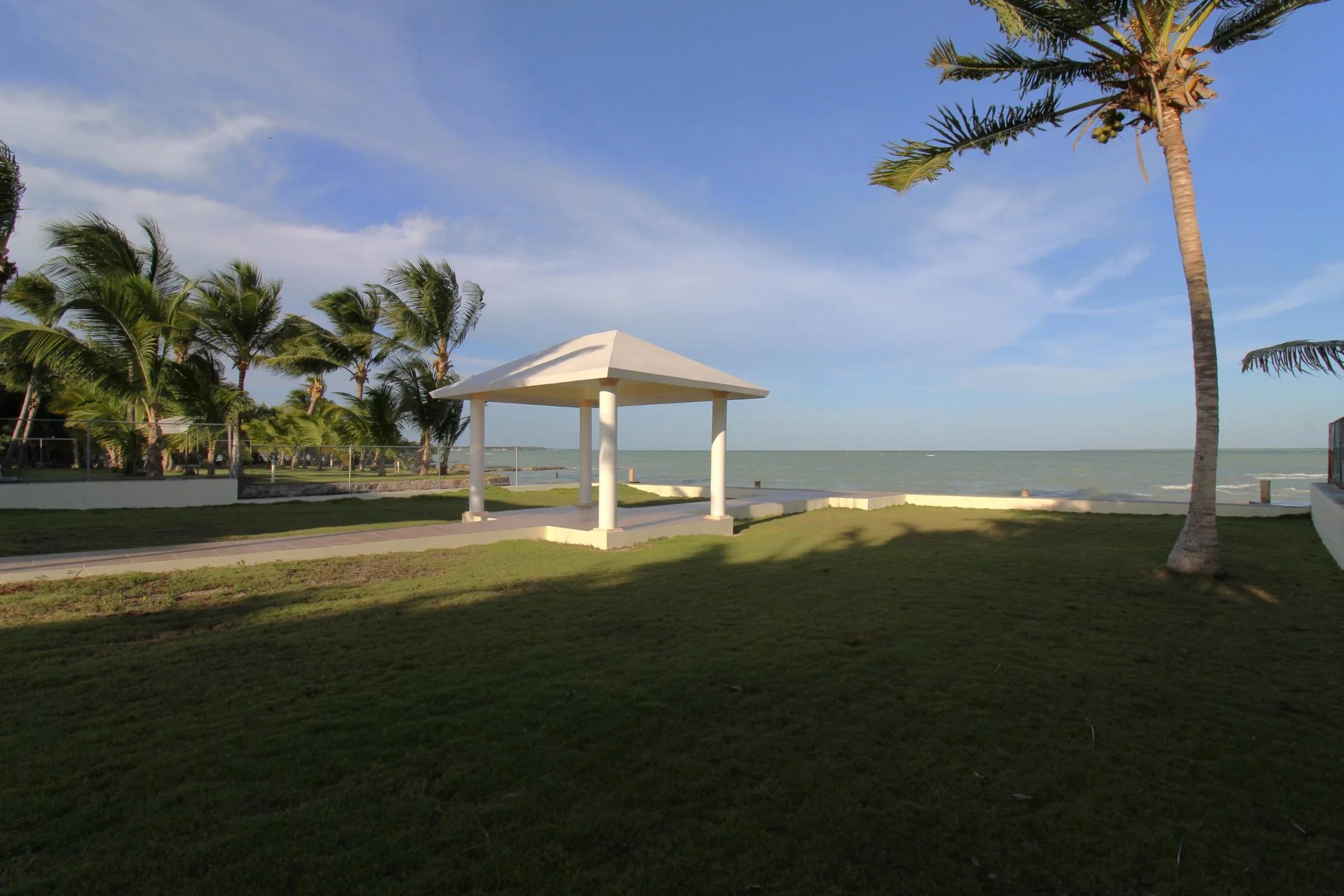 Seaside Elegance - Private Waterfront Home - Photo 3