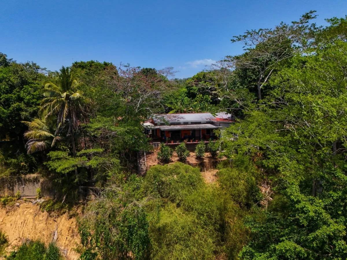 Riverfront Retreat In Twin Town Cayo - Photo 3