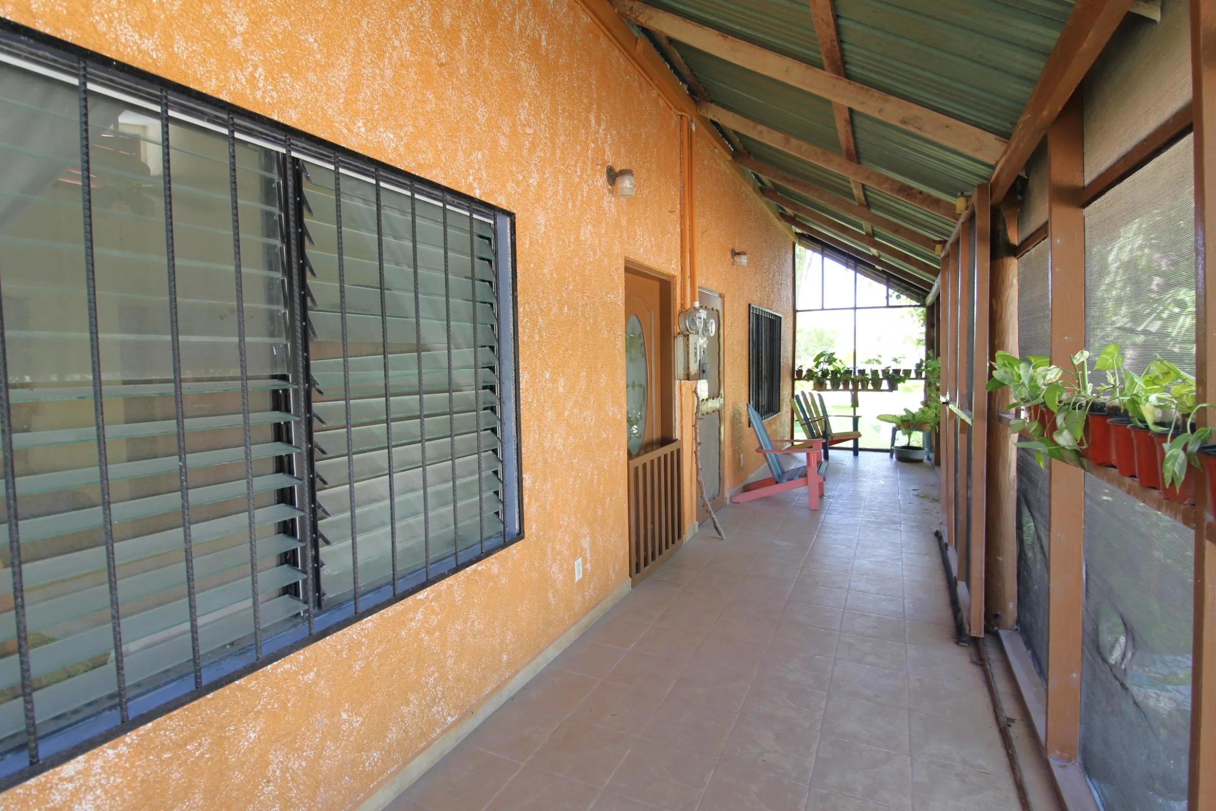 Sunlit Waterway - Duplex Home with Boat Canal - Photo 2