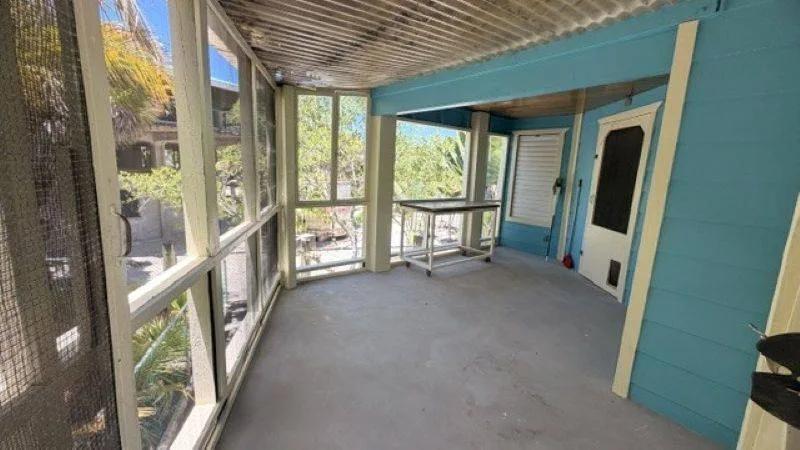 Tropical Island Home in the Peaceful South End of Caye Caulker - Photo 3