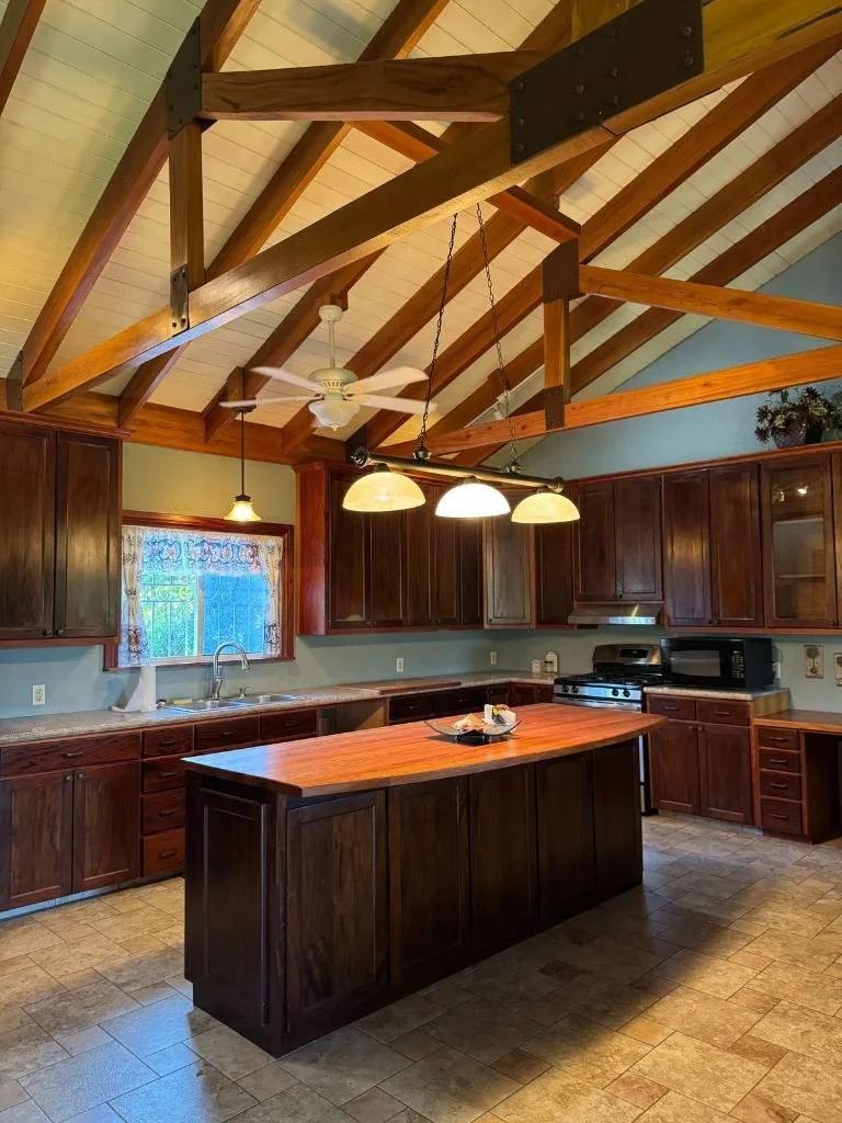 Riverside Paradise: 20-Acre Estate along the Belize River with Endless Possibilities - Photo 5