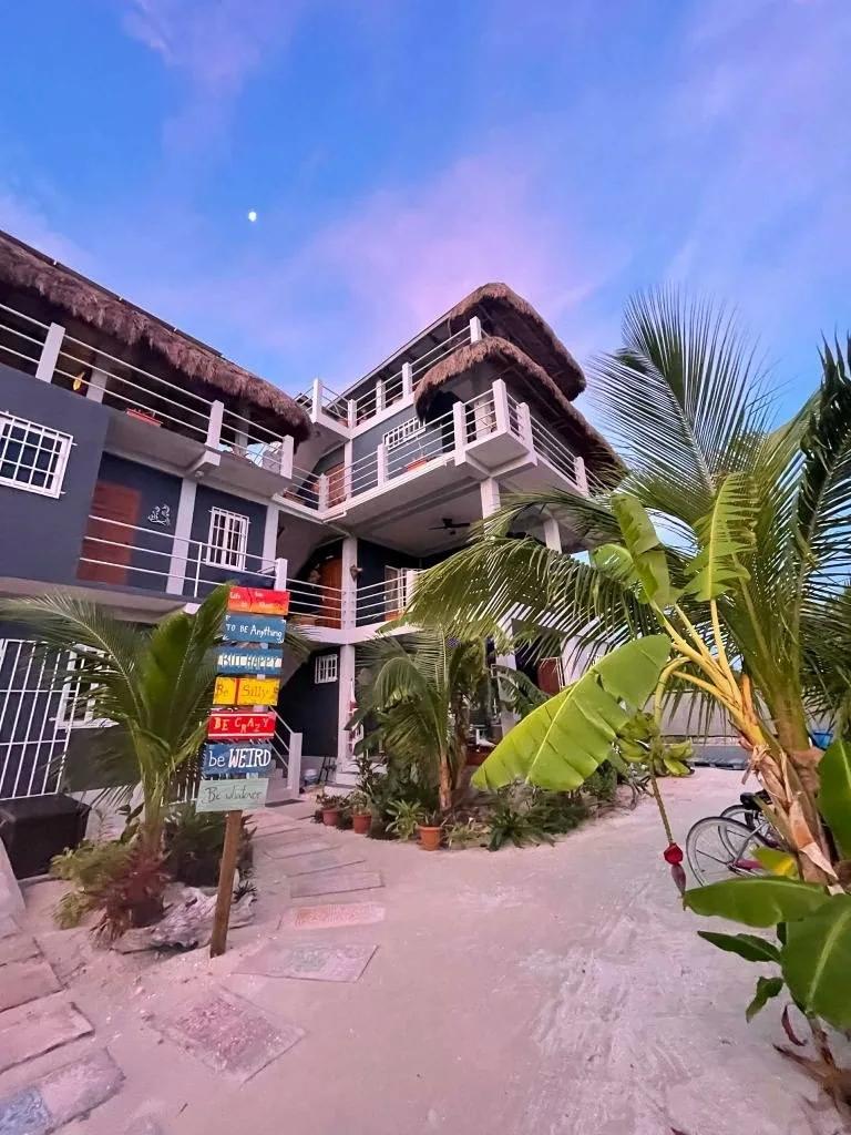 Successful Eco Multi-Rental Property – Caye Caulker, South Island - Photo 2