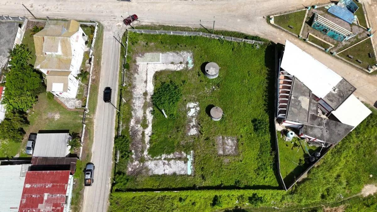 Bayfront Corner Lot in the heart of Corozal Town - Photo 7